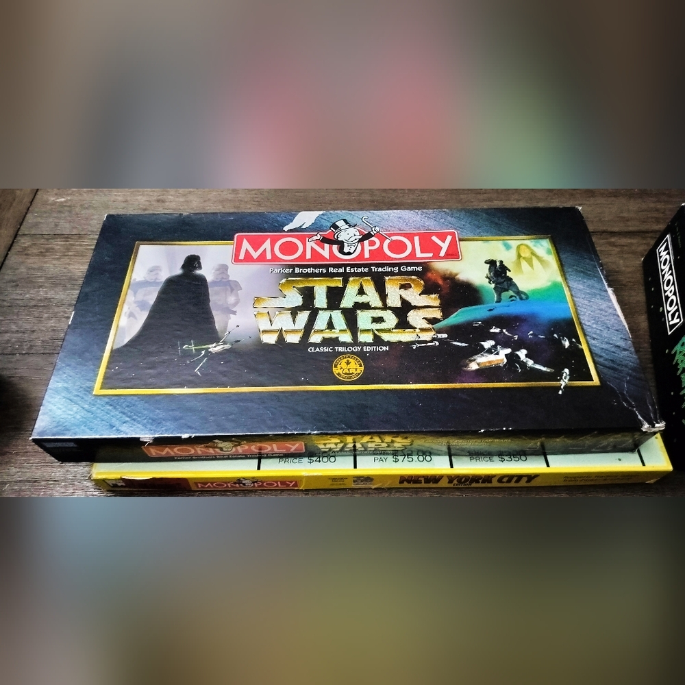 STAR WARS Monopoly Classic Trilogy Board Game 1997